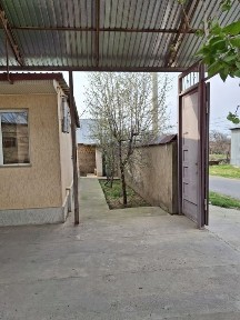 Тез арада үй сатылады