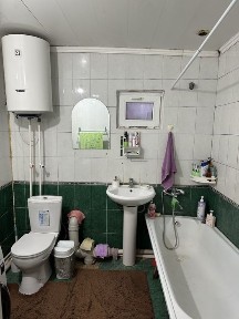 Продается просторный и уютный 4 комнатный дом.