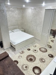 Сдам посуточно, по часам 1ю квартиру в центре Садвакасова 46
