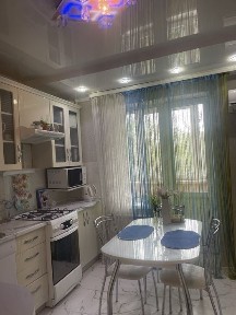 Продам 2-х комн. кв. 3эт/5эт, окна на обе стороны лоджия 6м