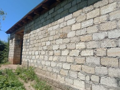 Продаж дом в черновом варианте на дачном участке на