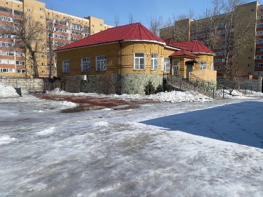 Коттедж два уровня, 500м2, территория 24сот