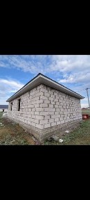 Продам или обменяю дом с гаражом размер 8х12