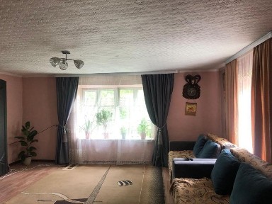 Продам дом в хорошем состояний. Гараж, углярка, новая баня.