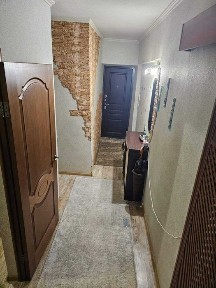 Продам трёхкомнатную квартиру в районе пересечен. Джандосова и Яссауи.