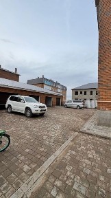 3 комнатная квартира с гаражом. Район Старый аэропорт