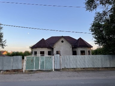 с. Толе би, Продажа дом большой