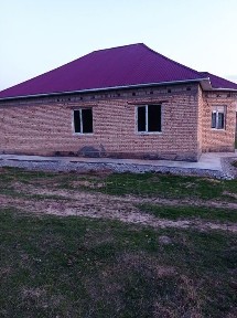 дом мкрн Достык, участок 8 соток.