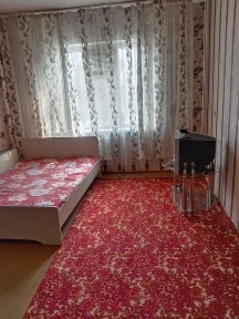 Сдается квартира 1 в 10 микрорайоне на длительный срок