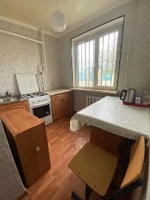 Продам 4х комнатную квартиру по улице Ш. Калдаякова 1а угол Тургенева