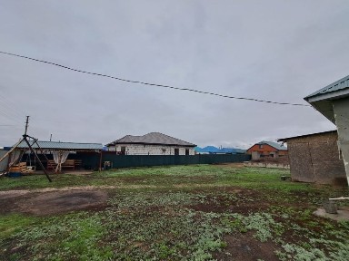 Продам с участкам дом