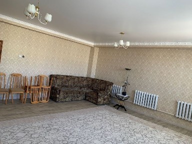 Продам 4 комнатную квартиру. Бывший садик.
