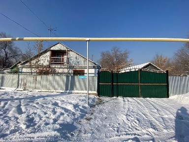 Продается дом с большим участком