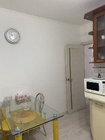Продам 2 ком квартиру в хорошем районн