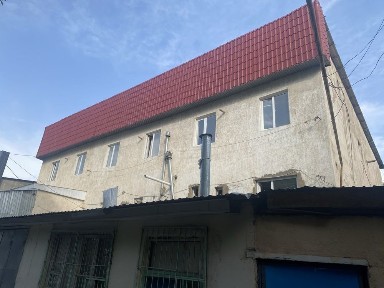 Продается коммерческое здание 500м2 вместе с жилым домом 150м2
