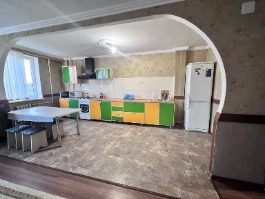 Сдам 3 ком. кв в 12 мкр рядом с ТД Айда