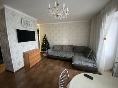 Продам квартиру 3-х комнатную
