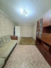 3 ком Строитель 64 м²