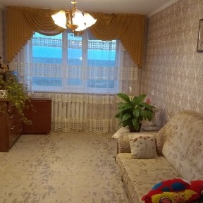 Продам 4 комнатную улучшенную квартиру