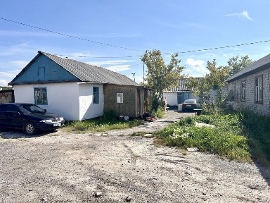 Продам дом с времянками
