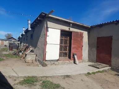 Продам дом. Удобно для ведения хозяйства
