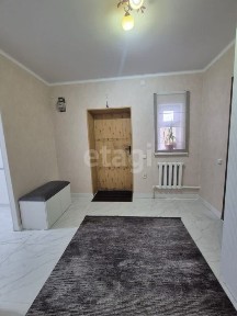Болашақ ауданына жақын орналасқан 4 бөлмелі жер үй сатылады.