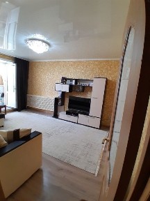 Продам 2×-комнатную квартиру в 20 микрорайоне, ул. Хименко.