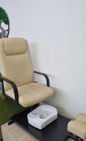 Сдам кабинет мастеру маникюра