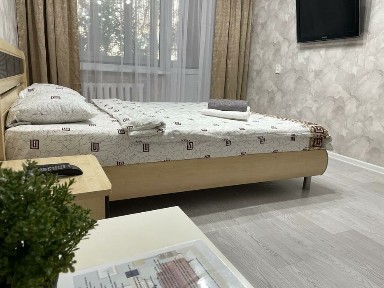 1 комн. кв. р-н Атриум, посуточно