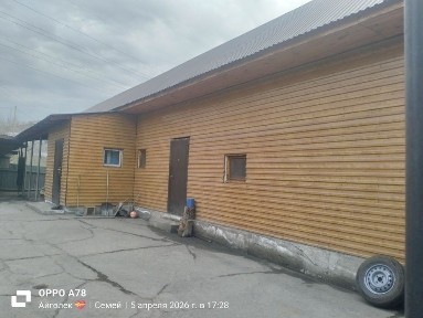 Продам частный дом на слом, на участке 2 дома, есть гараж баня