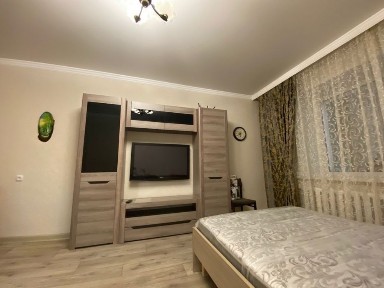 Хороший люкс свежий ремонт в центре на Абдирова Мечта Юбилейный