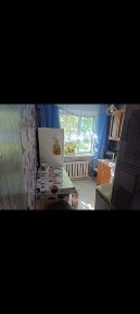 Сдаётся 1 ком кв на 1-ом этаже в районе 2ой школы. 4-е спальных мест