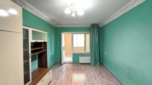 Продаётся 2-комнатная квартира 77-СЕРИИ на АДЫРБЕКОВА. Этаж 3 из 5.