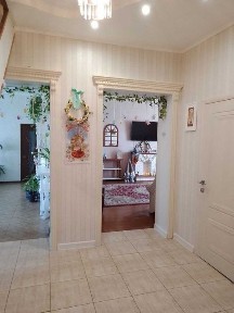 Просторный дом с участком 15 соток, где вы сможете жить, и строить!