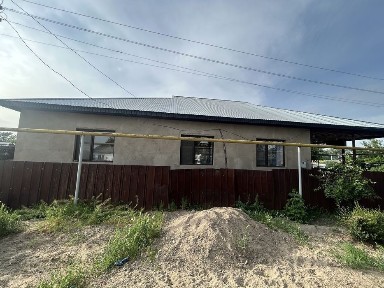 Продаётся большой дом в очень хорошом районе с большим сараем срочно!