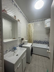 Үй сатылады 2этаж