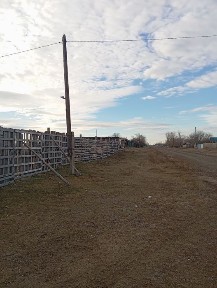 Продам дом земельный участок