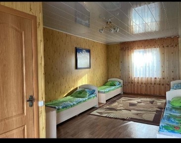 сдаем домики на берегу озеро благоустроенный