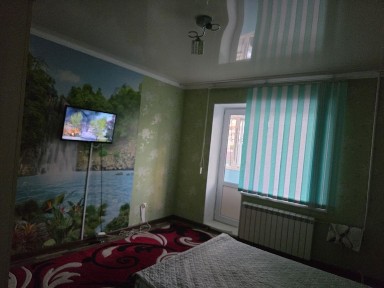 Сдам в аренду 1 ком. Квартиру возле НИША. На долгий срок сдачи
