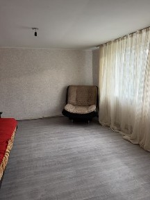 Продам или сдам благоустроенный дом возле 4 школы, огород 6 соток