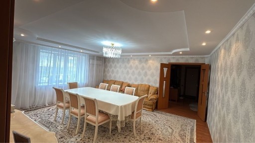 Продам квартиру в обкомовском доме