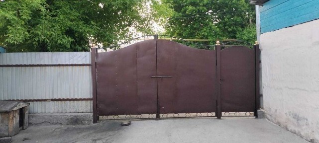 Срочно продам ДВА дома по цене одного