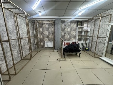 Продам бутик полностью с оборудованием.