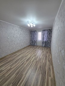Центре 2х комнатная квартира 4 этаж ГАГАРИНА КАЛДАЯКОВА