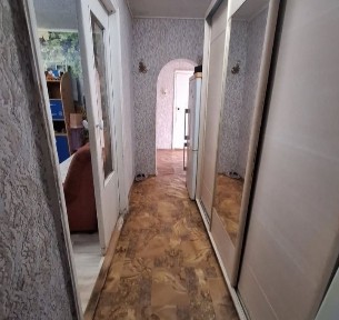 Продам 4х комнатную квартиру.