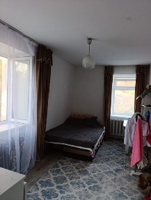Продам квартиру в тихом районе, рядом школа. Меблирована