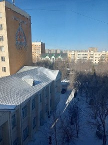 Срочно продам 2-х комнатную квартиру улучшенной планировки в центре.