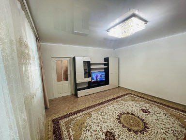 Срочно продам дом с большим гаражом