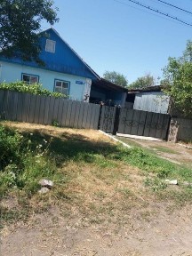 Добротный дом с хорошим местоположение.
