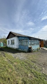 Часть дома в двух квартирном доме